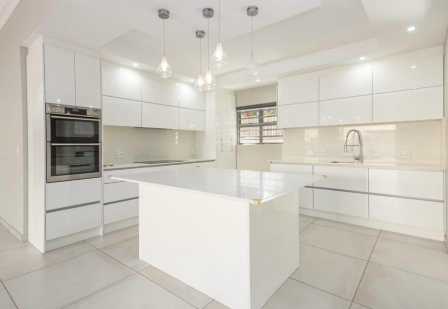 5 Bedroom Property for Sale in Sunset Beach Western Cape